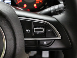 【アダプティブクルーズコントロール】設定した車速内でクルマが自動的に加減速。 前走車との適切な車間距離を維持しながら追従走行し、 ドライバーの運転負荷を軽減します!