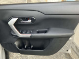 各種スイッチです