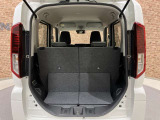 ■充実のアフターサービス■ 車の販売はもちろん、自社整備工場・自社鈑金工場・オイル交換&点検専門店舗を完備しておりますので納車後もお客様のカーライフをトータルでサポートいたします。