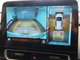 バックガイドモニターで、後方を確認しながら安心して駐車することができます。運転初心者も熟練者も必須の機能ですよ!