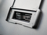ETC車載器搭載です。スマートICも増えてきており、必須装備といって良い便利装備です。