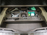 タイヤパンク修理キットが装備されております!