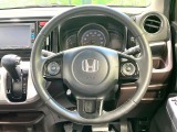 【純正革巻きステアリング】上質な革を使用することで、手にしっかり馴染みとても運転しやすいハンドルです♪