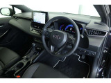 【運転席&助手席】シートは黒を基調にしたスタイリッシュなデザインです。クリーニング済みですので清潔感があり気持ち良く乗っていただけます♪