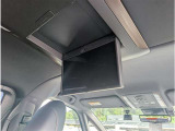 【後席モニター装備車】お出かけ時の渋滞!お子様や同乗者の方が退屈しません。ドライバーは運転に集中できます♪