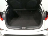広々としたラゲージスペースを備えています。大きなものや長さのある荷物もしっかりと積み込めます。