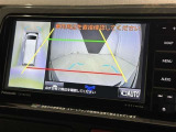 【フロントカメラ】運転席に座った状態で死角になりやすいクルマの前の様子まで確認でき安全ですね♪