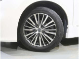 タイヤのサイズは【225/55R18】です☆