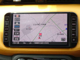【ナビ】メモリーナビ(MM321D-L)付きです。目的地を設定すれば初めての場所でも簡単に行くことができます。もちろん音楽だって聴けちゃいます♪