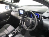 先進性と高級感あふれるコックピットを演出。誰がハンドルを握っても運転しやすい、開放的な視界が魅力です