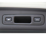 パワーテールゲートは運転席から操作可能です。