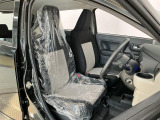 【運転席・助手席】内装ルームクリーニング済みです。しっかり綺麗にしていますので、是非、お確かめください。車に自信があるからこそ、是非一度ご来店頂き内外装も見てもらえると幸いです。