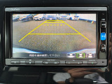 バックカメラも付いています! 運転が不慣れな方でも安心して駐車が可能です!