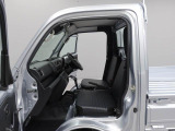 愛知ダイハツではお車をご購入頂いた後が本当のお付き合いのスタートだと思っています。 ですので定期点検や車検もお得なパックをご用意してお客様に頼りにされるダイハツディーラーを目指しています☆