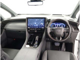 オシャレなインテリアで運転する気分も盛り上がりますよね^^