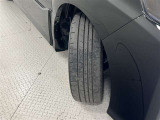 タイヤサイズは215/45R18!納車前の点検時にタイヤ交換させていただきます!スペアタイヤがついていて、不測の事態が起きても安心です!