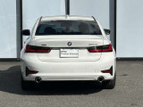 BMWを熟知したメカニックによる、360度の納車前点検。ドイツ本国と同様の教育・訓練を受けたメカニックが徹底的に点検、整備した後にお客様にお引渡しします。