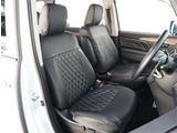 【車屋】として、長く車業界に従事した経験豊富なスタッフが多数在籍しております。