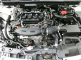 1.5L VTEC TURBO 高速走行時やコーナーからの再加速時など、さまざまなシーンで「操る歓び」を、全身で体感できるパフォーマンスを獲得しています。