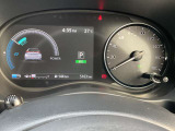 視認性の高いメーターで運転情報を的確に把握できます!