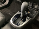 オートマチックシフトレバーは、手になじみ操作しやすい形状で安全運転にもつながります♪