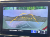 【バックカメラ】駐車時に後方がリアルタイム映像で確認できます。大型商業施設や立体駐車場での駐車時や、夜間のバック時に大活躍!運転スキルに関わらず、今や必須となった装備のひとつです!