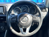 【ステアリングスイッチ】運転中、前方から目線をそらすことなく、オーディオ等の操作が可能な便利機能!安心&快適なドライブを演出してくれます♪