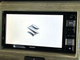 【純正ナビ】人気の純正ナビを装備。オーディオ機能も充実しており、Bluetooth接続すればお持ちのスマホやMP3プレイヤーの音楽を再生可能!毎日の運転がさらに楽しくなります!!