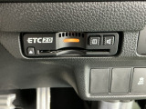 ETC2.0が標準装備です。高速道路の渋滞情報や静止画像提供などをナビとリンクして画面でお知らせします。また、高速道路の一時退出対象インターでは料金据え置きで一時退出もできます