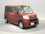 【右前斜め】視界が広く車両感覚が掴みやすい運転席です。細い路地やすれ違いも安心して運転に集中していただけます。