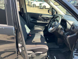 快適に運転できるドライブポジション!シートリフターもあるので無理のない運転姿勢がとれます。