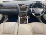 LS 600hL 後席セパレートシートパッケージ 4WD 