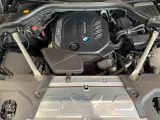 安心のBMW認定中古車は100項目の箇所を徹底的にチェック致します。機械的な箇所や電気系、コンピューターなどをご納車前に点検し、交換基準に達した部品は全て新品に修理返品した後にご納車致します。
