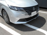 移動物が近づくと知らせてくれるMOD付きです。車の周りを歩いている人や自転車など動いているものを検知してディスプレイへの表示とブザーでドライバーに注意を促します。