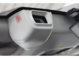 EyeSight(アイサイト)は、世界で初めてステレオカメラのみで、全車速追従クルーズコントロール機能や歩行者、自転車をも対象としたプリクラッシュセーフティ機能を実現したシステムです。
