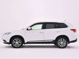 アウトランダー 2.4 24G ナビパッケージ 4WD 