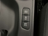 その他にも各種保険、お車の買取(T-UP)、JAF、TSカード、携帯電話などの取扱いをしております。詳しくはスタッフにお尋ねください。