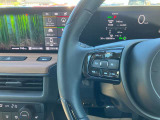 ステアリングスイッチが付いているので、運転中でも音量調整やチャンネル変更がスムーズにできちゃいます♪
