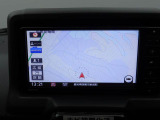 7インチナビ。遠出のドライブや、初めての道で運転をサポート。やっぱりナビがあると安心ですね。