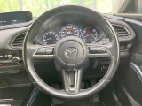 【純正革巻きステアリング】上質な革を使用することで、手にしっかり馴染みとても運転しやすいハンドルです♪