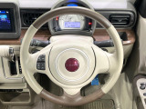 【純正革巻きステアリング】上質な革を使用することで、手にしっかり馴染みとても運転しやすいハンドルです♪
