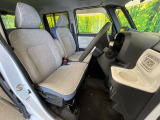 運転席シート廻りは使用感も少なく、良好な状態となっています。丁寧に使われていたことがよくわかりますね。