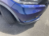 フロントバンパーにこ擦り傷あり