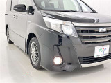 フォグランプ装着車です。暗い夜道の車両前方を明るく照らします