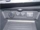 両席フロントシートヒーター/充電用USB端子