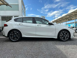 ★BMWエマージェンシーサービス:24時間、様々なトラブルの応急処置のアドバイス、出張修理やレッカー手配、お客様の交通手段やホテルの確保、そして場合によっては、その費用までをも負担するというサービスで