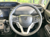 【純正革巻きステアリング】上質な革を使用することで、手にしっかり馴染みとても運転しやすいハンドルです♪