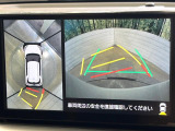 【パノラミックビューモニター】専用のカメラにより、上から見下ろしたような視点で360度クルマの周囲を確認することができます☆死角部分も確認しやすく、狭い場所での切り返しや駐車もスムーズに行えます。
