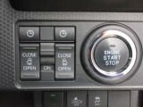 運転席からもスイッチ1つでリヤドアを開閉する事ができます。