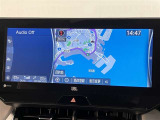 いまや必須装備「ナビゲーション」搭載!知らない場所にスイスイッとドライブ。もう、これなしではハンドルを握れませんね!でも運転中の操作は危険ですのでご注意ですね☆